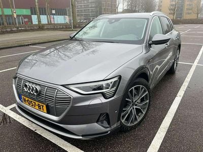 Grijs Occasion 2019 Audi e-tron Advanced SUV | € 19.995 (Eerlijke prijs)