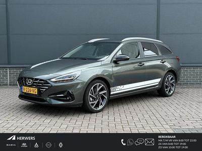 tweedehands Hyundai i30 Wagon 1.0 T-GDi AUTOMAAT MHEV Comfort Smart / Uit Voorraad Leverbaar / Navigatie / Apple Carplay/Android Auto / Keyless / Climate Control / Achteruitrijcamera / Draadloze Telefoonlader / Cruise /