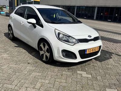Wit Gebruikt 2012 Kia Rio Plus MPV | € 2.500 (Super prijs)