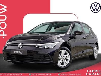 Zwart Occasion 2023 VW Golf VIII Life Hatchback | € 21.900 (Goede deal)