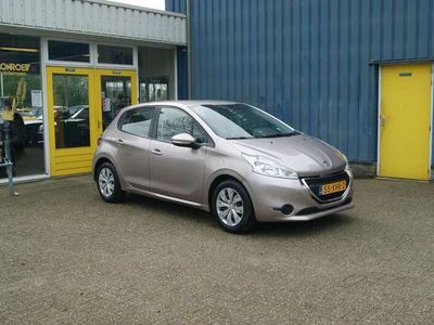 tweedehands Peugeot 208 1.2 VTi Active, Airco, Navi, Nieuwe Riem!!!
