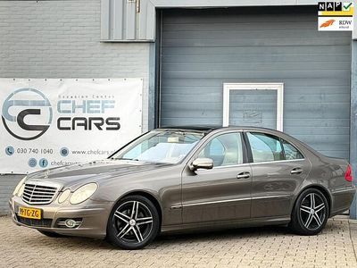 Grijs (metallic) Occasion 2006 Mercedes E320 Avantgarde Sedan | € 3.795 (Super prijs)