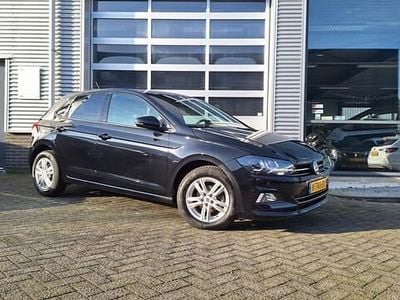 Zwart Occasion 2020 VW Polo Comfortline Hatchback | € 14.799 (Goede deal)