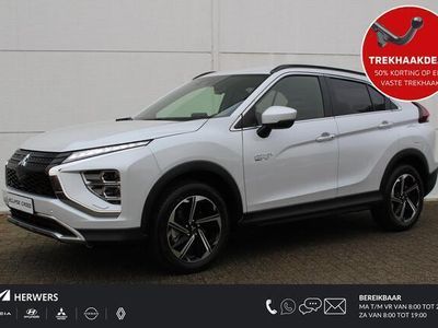 tweedehands Mitsubishi Eclipse Cross 2.4 PHEV Intense+ / Nieuw Uit Voorraad Levebaar / Standaard 8 Jaar Garantie! / ¤6.000,- Korting / ¤39.147,- Rijklaar / 1.500 KG Trekgewicht /