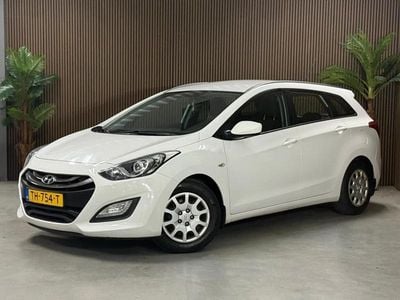 Wit Gebruikt 2014 Hyundai i30 Stationwagen | € 7.995 (Eerlijke prijs)