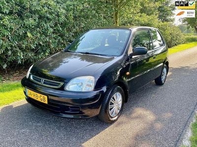 Zwart Gebruikt 2001 Honda Logo Hatchback | € 1.499