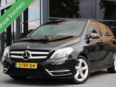Zwart Gebruikt 2014 Mercedes B180 Prestige MPV | € 11.950 (Eerlijke prijs)