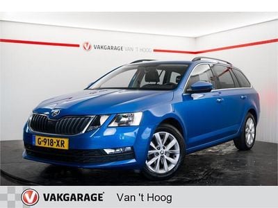 Blauw (metallic) Gebruikt 2020 Skoda Octavia Business Line Stationwagen | € 13.944 (Goede deal)