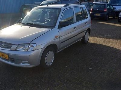 Grijs Occasion 2002 Mazda Demio Exclusive Hatchback | € 1.250 (Goede deal)
