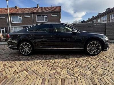 Zwart Occasion 2016 VW Passat Edition Sedan | € 13.499 (Duur)