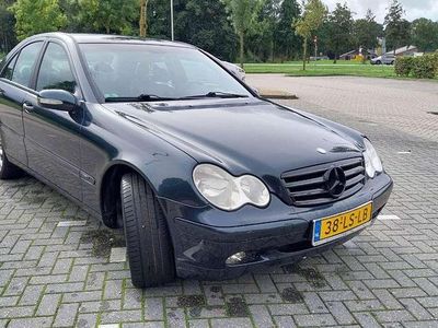 Mercedes C180
