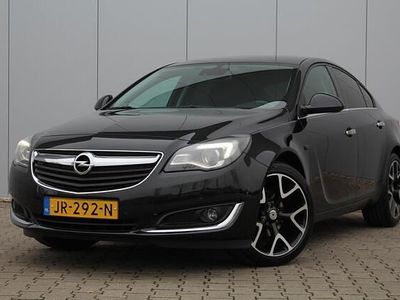 Zwart Occasion 2016 Opel Insignia Edition Hatchback | € 11.999 (Eerlijke prijs)