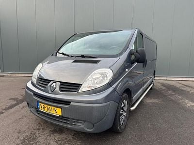 Grijs Gebruikt 2013 Renault Trafic MPV | € 3.495 (Goede deal)