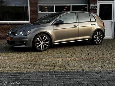 Grijs Gebruikt 2013 VW Golf VII Highline Hatchback | € 5.950 (Eerlijke prijs)
