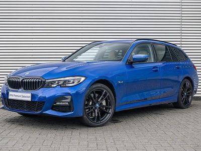 Blauw Gebruikt 2022 BMW 330 Executive Stationwagen | € 35.750