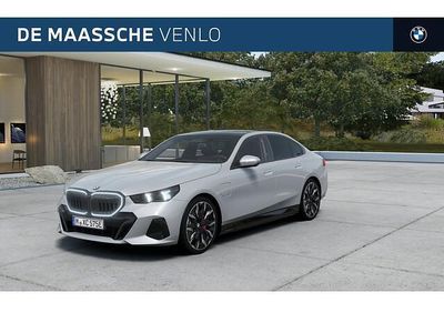 Grijs Nieuw 2025 BMW 530e Comfort Edition Sedan | € 91.023 (Iets duurder)