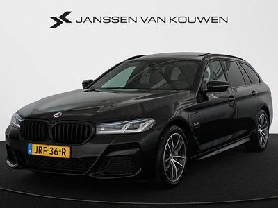 Zwart Occasion 2022 BMW 530e M Sport Stationwagen | € 40.900 (Iets duurder)