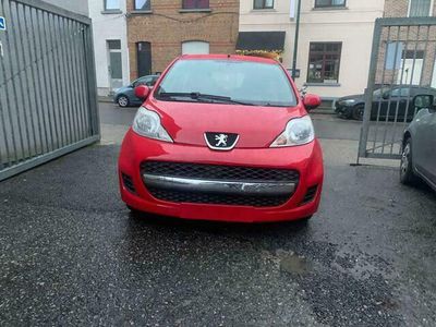 tweedehands Peugeot 107 1.0i 12v Trendy 12 mois de garantie