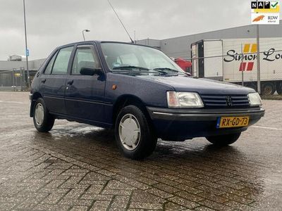 Blauw Occasion 1997 Peugeot 205 Hatchback | € 1.799