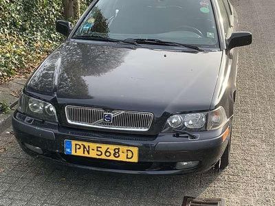Zwart Occasion 2001 Volvo V40 Stationwagen | € 4.321