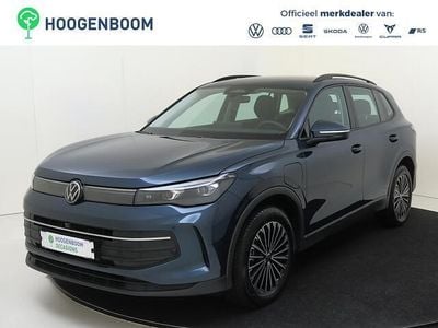 Blauw (metallic) Occasion 2024 VW Tiguan Edition SUV | € 44.750 (Goede deal)