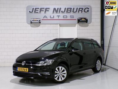 Zwart (metallic) Gebruikt 2018 VW Golf VII Comfortline Stationwagen | € 12.999 (Eerlijke prijs)