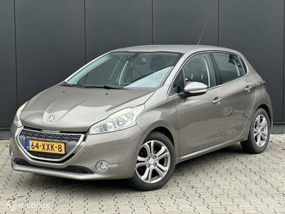 Grijs Gebruikt 2012 Peugeot 208 Allure Hatchback | € 5.498 (Eerlijke prijs)