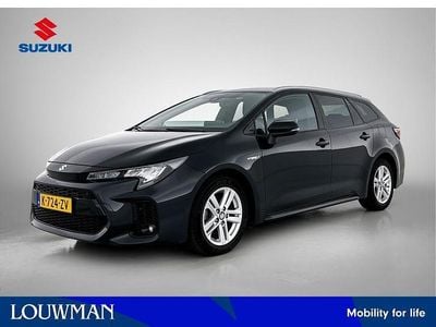 Zwart metallic Gebruikt 2021 Suzuki Swace Stationwagen | € 20.600 (Eerlijke prijs)