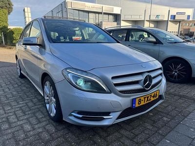 Occasion Mercedes B180 Ambition 122 PK (89 kW) 2014 Grijs MPV