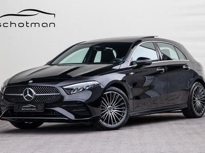 Zwart Gebruikt 2024 Mercedes A250 Premium Hatchback | € 38.500 (Eerlijke prijs)