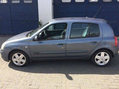 tweedehands Renault Clio 1.4-16V Community