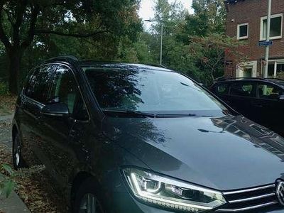 Grijs Occasion 2016 VW Touran Highline MPV | € 22.000 (Eerlijke prijs)