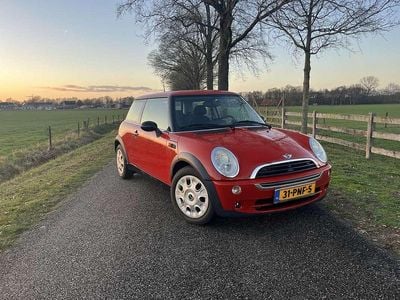 Rood Occasion 2005 Mini ONE Hatchback | € 4.950 (Iets duurder)
