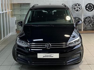 Zwart Gebruikt 2023 VW Touran MPV | € 34.500 (Duur)