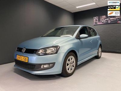 Blauw Gebruikt 2013 VW Polo Hatchback | € 5.750 (Eerlijke prijs)