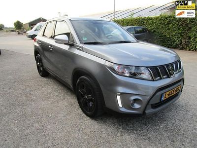 Grijs Occasion 2017 Suzuki Vitara SUV | € 10.850