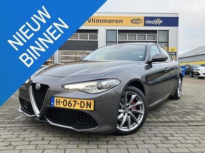 Grijs Gebruikt 2020 Alfa Romeo Giulia Super Sedan | € 24.500 (Goede deal)