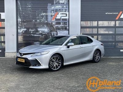Occasion Toyota Camry Premium 218 PK (160 kW) 2022 Grijs Sedan