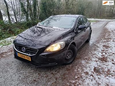 Zwart Occasion 2013 Volvo V40 Momentum Hatchback | € 3.950 (Eerlijke prijs)