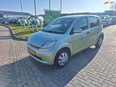 Groen Occasion 2006 Daihatsu Sirion Hatchback | € 1.999 (Eerlijke prijs)