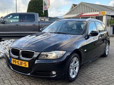 Zwart Gebruikt 2011 BMW 318 Luxury Line Stationwagen | € 7.950 (Iets duurder)