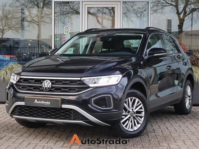 Zwart Gebruikt 2023 VW T-Roc Business SUV | € 22.900 (Goede deal)