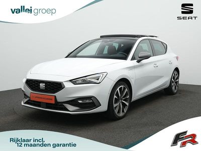 Wit Occasion 2021 Seat Leon FR Hatchback | € 25.400 (Duur)