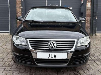 Zwart Gebruikt 2007 VW Passat Highline Sedan | € 3.299 (Eerlijke prijs)
