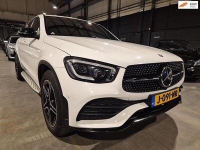 Wit (metallic) Gebruikt 2019 Mercedes GLC300 Premium Plus Coupé | € 39.849 (Eerlijke prijs)