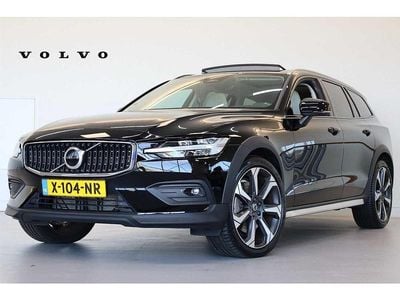 Zwart Gebruikt 2022 Volvo V60 CC Ultimate Stationwagen | € 53.900 (Duur)