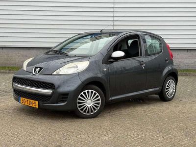 Grijs Gebruikt 2012 Peugeot 107 Hatchback | € 2.250 (Eerlijke prijs)