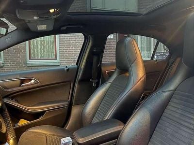 Zwart Gebruikt 2015 Mercedes 220 AMG line Hatchback | € 17.900