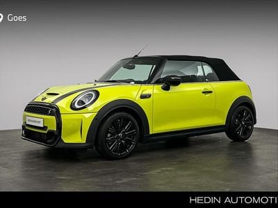 Occasion Mini Cooper S Cabriolet Comfort 179 PK (131 kW) 2022 Geel Cabriolet