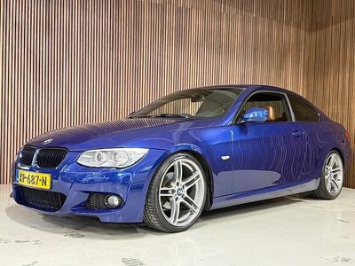 Blauw Occasion 2011 BMW 320 Sport Line Coupé | € 12.495 (Duur)